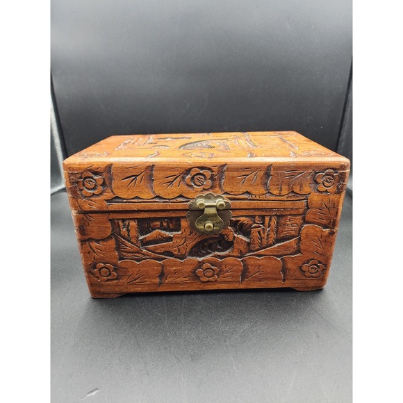 VTG Hand Carved Wooden Asian Camphor Trees Flowers Jewelry‎ Chest Box Hong Kong